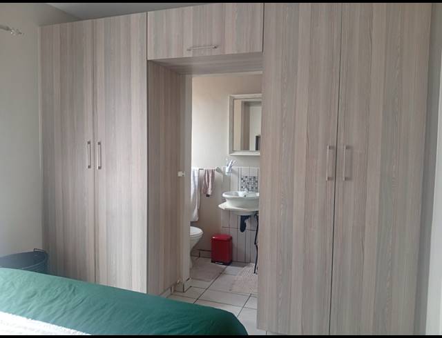 2 BEDROOM TOWNHOUSE FOR SALE IN WATERVAL EAST